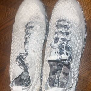 Never worn NOBULL shoes Women’s sz 9 black and white